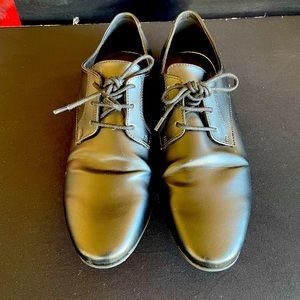 Size 9 H&M dress up shoes used twice